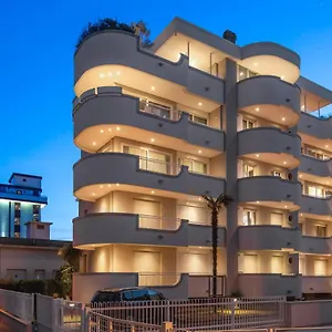 residenza-levante-riccione.riccione-hotels.org/